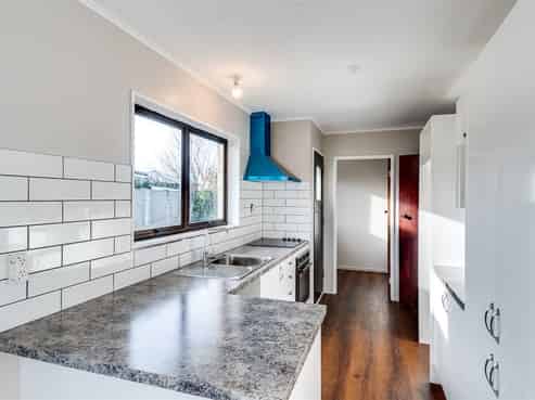 13 Spriggs Crescent, Greenmeadows