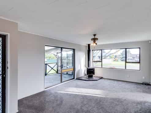 13 Spriggs Crescent, Greenmeadows