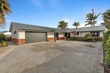 13 Bermuda Place, One Tree Point