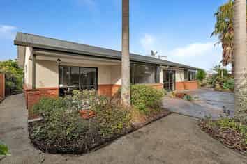 13 Bermuda Place, One Tree Point