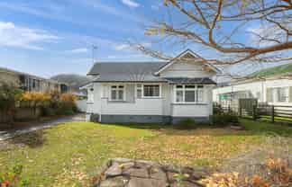 208 Queen Street, Thames