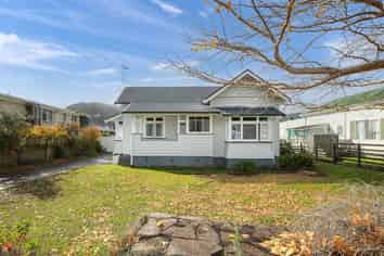 208 Queen Street, Thames