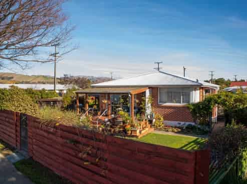 107 Hospital Road, Redwoodtown