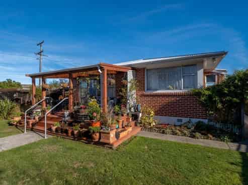 107 Hospital Road, Redwoodtown