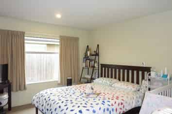 4 Linden Grove, Hillmorton