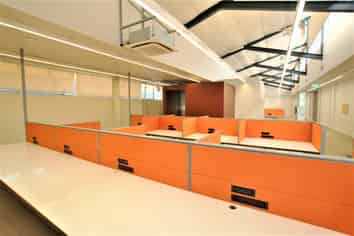 PERFECTLY POSITIONED OFFICE