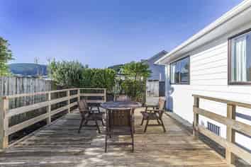 29A Cecil Road, Tawa