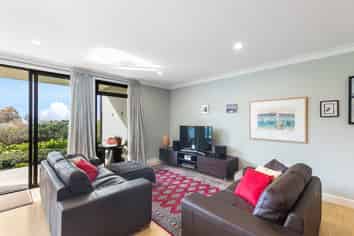 2/164 Remuera Road, Remuera