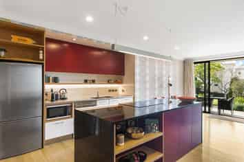 2/164 Remuera Road, Remuera