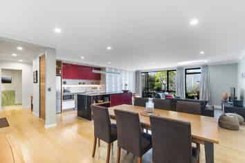 2/164 Remuera Road, Remuera