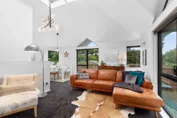 48 Tio Tio Road, Miramar