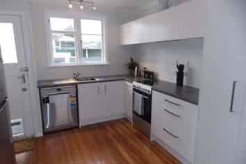 1B Hobson Place, Takaro