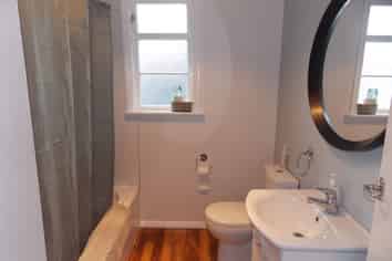 1B Hobson Place, Takaro