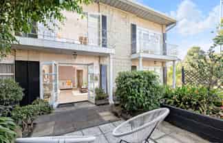 2/1 Orakei Road, Remuera