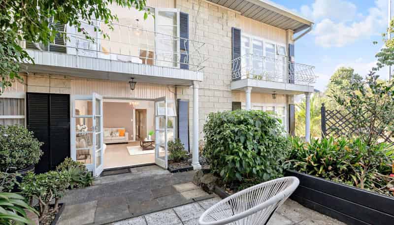 2/1 Orakei Road, Remuera