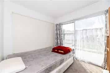 2/7 Begbie Place, Sandringham