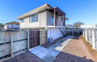 4/4a Hayton Road, Wigram