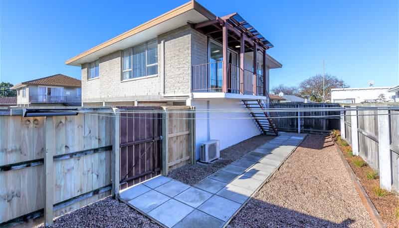 4/4a Hayton Road, Wigram