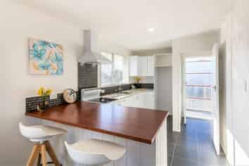 4/4a Hayton Road, Wigram