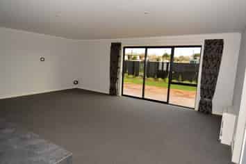 14 Largs Street, Wallacetown