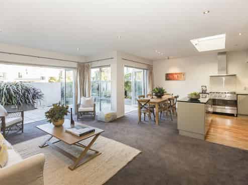 36 Rhodes Street, Merivale