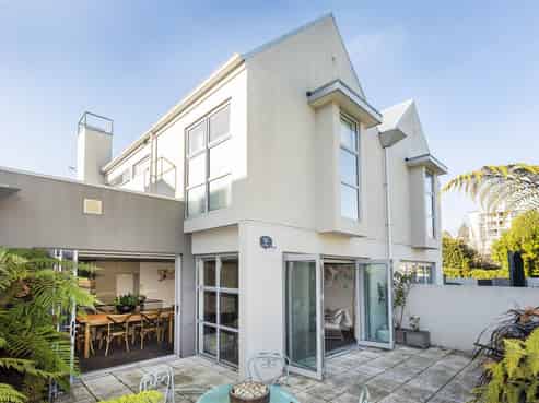 36 Rhodes Street, Merivale