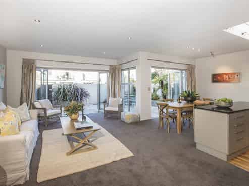 36 Rhodes Street, Merivale