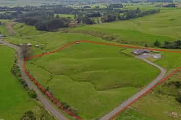 225 Albert Road, Tokomaru