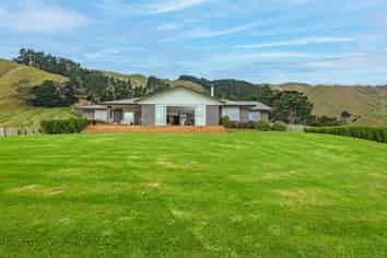 225 Albert Road, Tokomaru