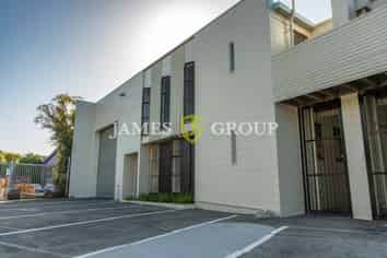 Mixed Use Pristine Warehouse & Office | For Lease