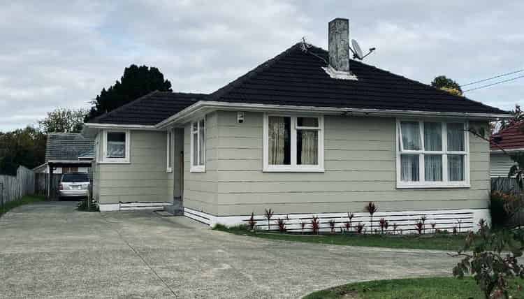 24 Larsen Street, Otara