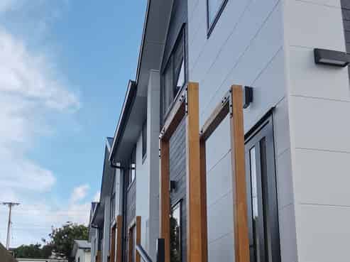 Unit F, 17 Lowtherhurst Road, Massey