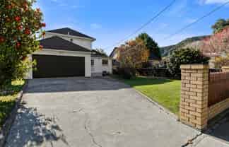 229 Riverside Drive, Waterloo