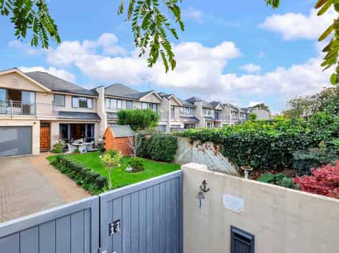 14 Riccarton Way, Ellerslie