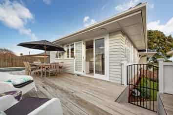 14 Trafalgar Street, Onehunga