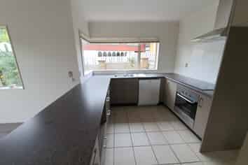 A/4 Elcoat Avenue, Te Atatu South