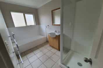 A/4 Elcoat Avenue, Te Atatu South