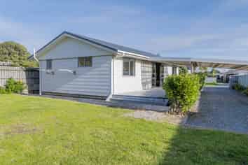 7 Eruini Street, Waikanae Beach