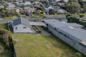 7 Eruini Street, Waikanae Beach