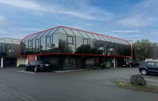 Landlord says Lease or Buy You Decide!