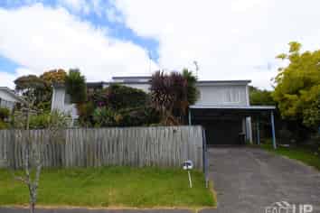 4 Carillon Place, Massey