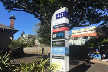 20sqm Medical Room on Remuera Road!