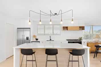 14 Pembroke Crescent, Glendowie