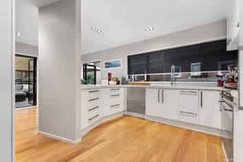 16B Auckland Road, Saint Heliers