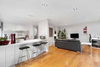 16B Auckland Road, Saint Heliers