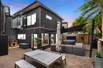 16B Auckland Road, Saint Heliers