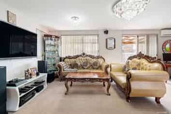 37 Woodbank Drive, Glen Eden