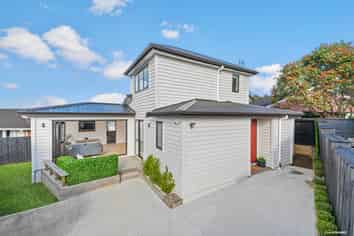 11A Borrowdace Avenue, Botany Downs