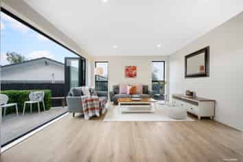 11A Borrowdace Avenue, Botany Downs