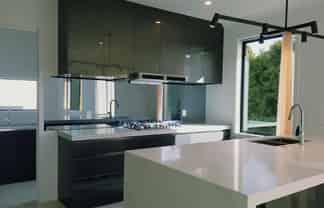 8 Newport Place, Forrest Hill